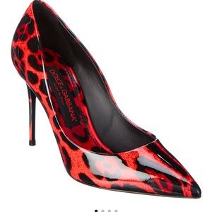 Dolce & Gabbana
Patent Pump.